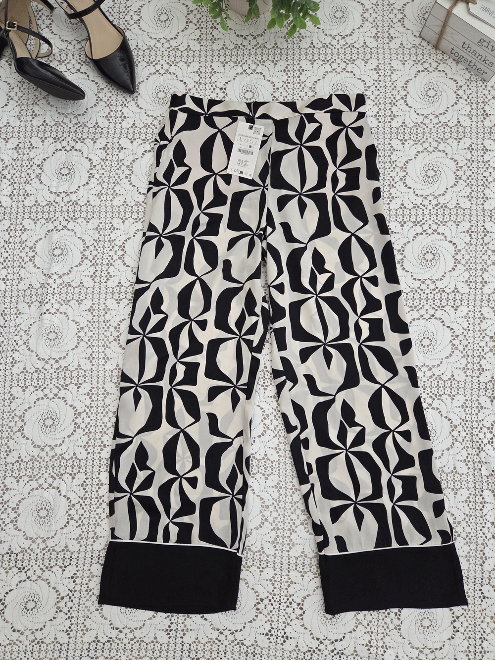 Zara Black & Cream Geometric Wide-Leg Pants - Size L